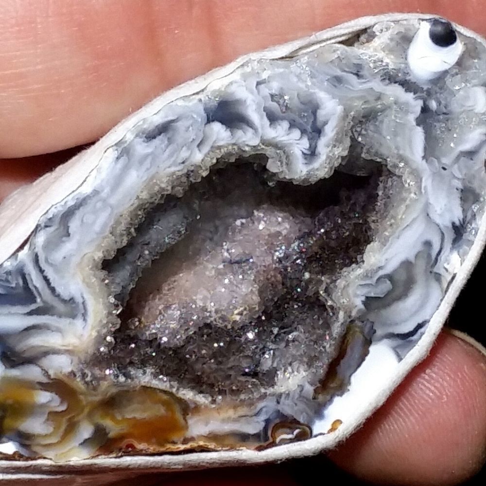 2 Inch Natural Polished Quartz Druzy Geode Half - Picture 3 of 3